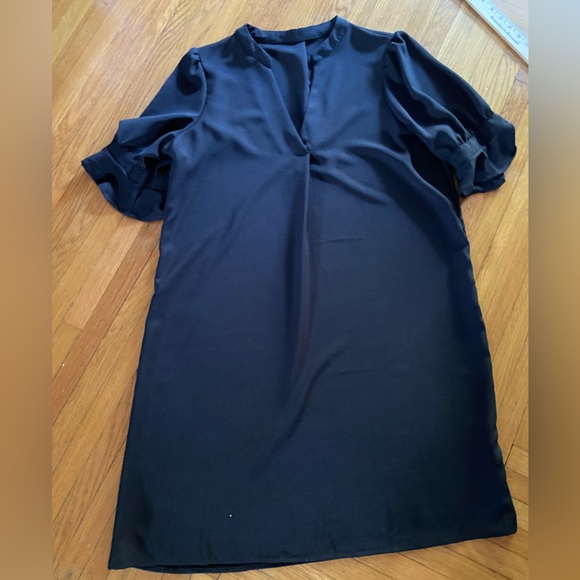 NWT black v neck dress - Picture 2 of 9